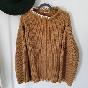 Gauchère Chunky Knit Large Sleeve Sweater